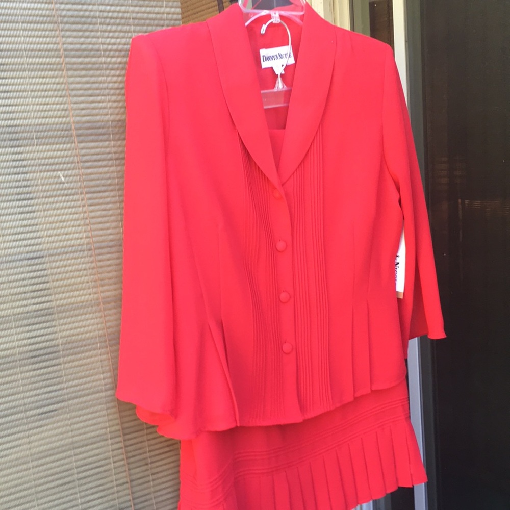 NWT sz 12 Danny &Nicole 2 Pc skirt set